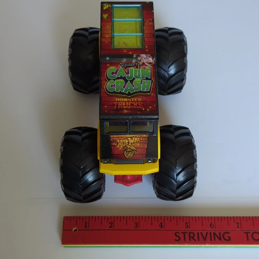 2021 Hot Wheels Monster Trucks oversized Reinerts Cajun crash 1/24th scale metal